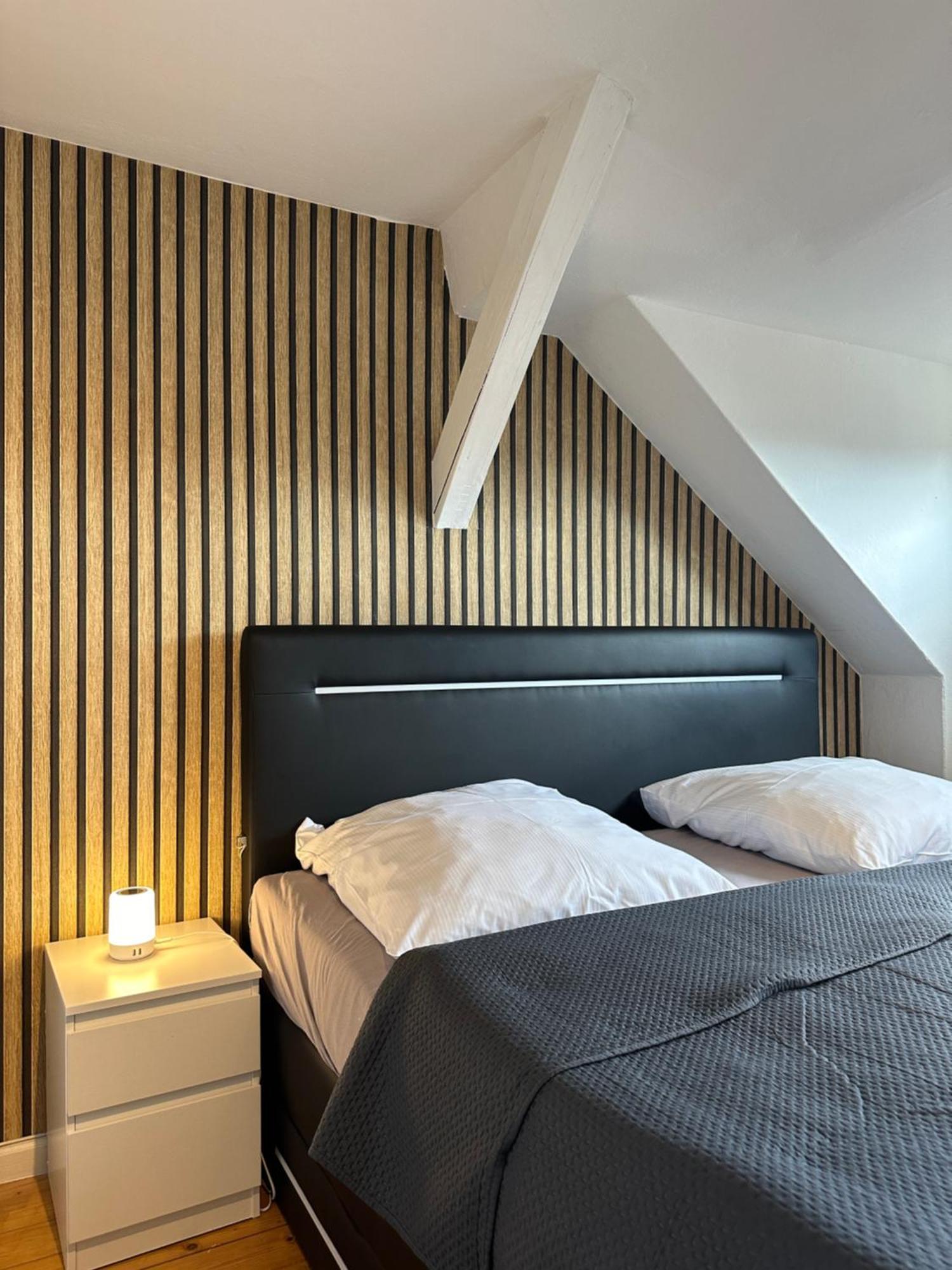 Schoenes City-Apartment Mit 2 Schlafzimmer, Parkplatz, Ruhig Und Hell, D46-Dg Ольденбург Екстер'єр фото